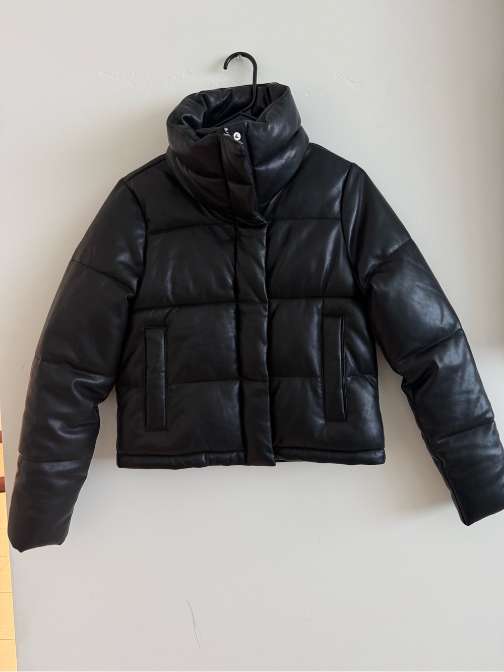 Abercrombie & Fitch Black Quilted Faux-Leather Puffer Jacket
